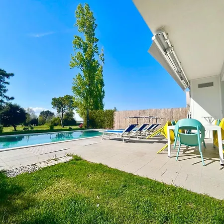 Villa Golden Hour Retreat Lagoon View With Pool